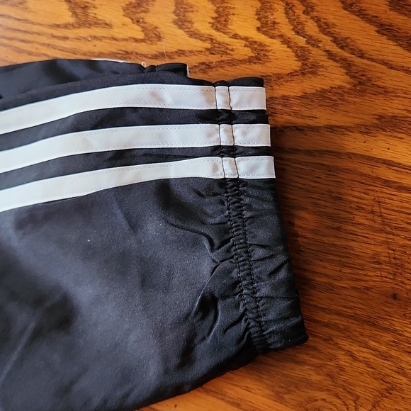 Adidas Light Weight Full Zip Jacket - Picture 4 of 7